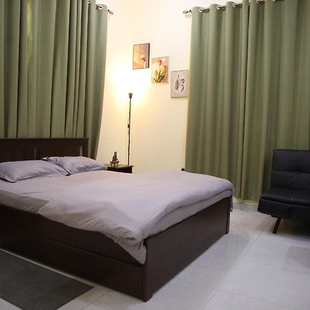 Luxury Private Studio Apartment Close To Airport Abu Dhabi Exterior foto